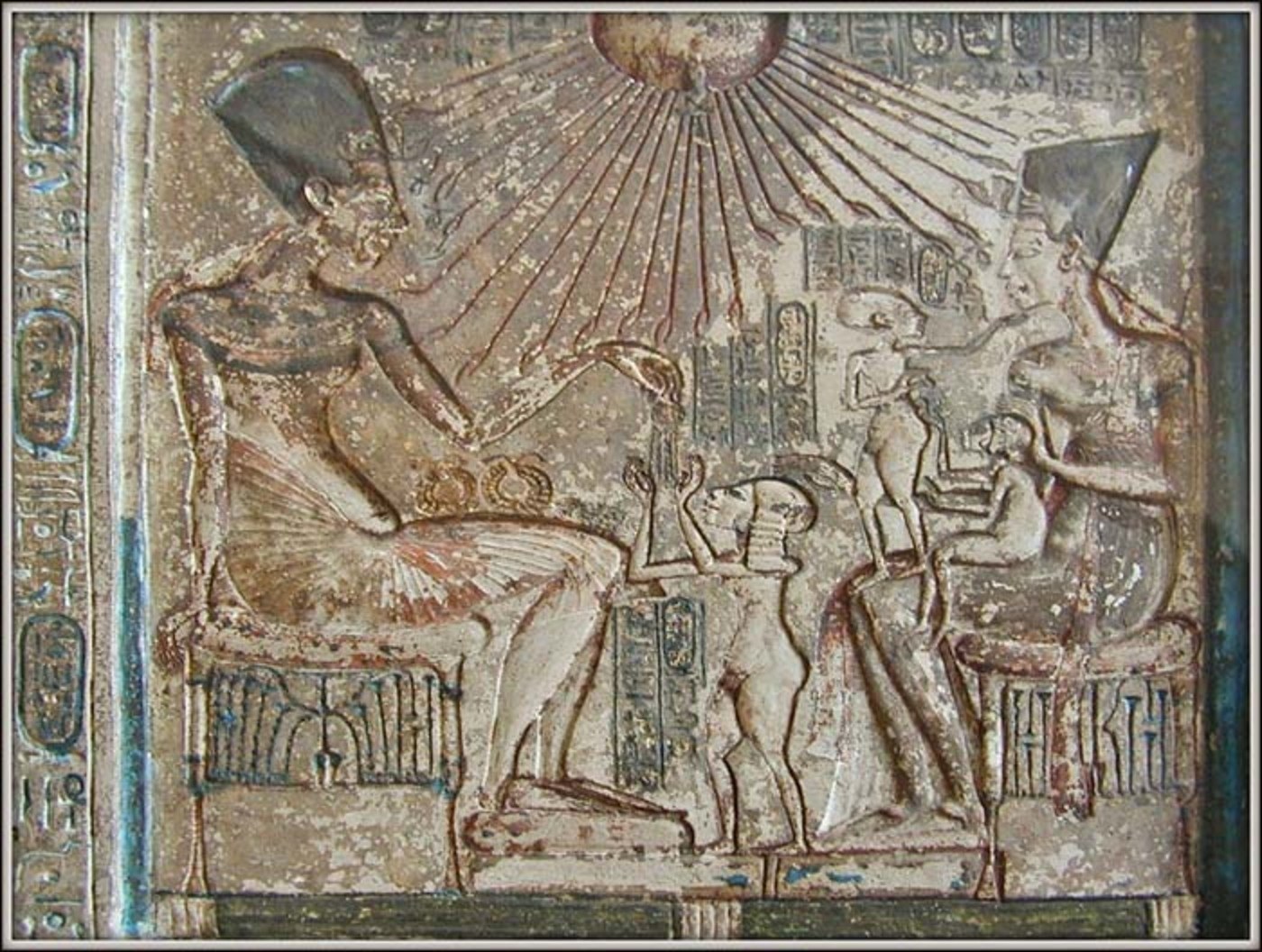 000 akhenaton family