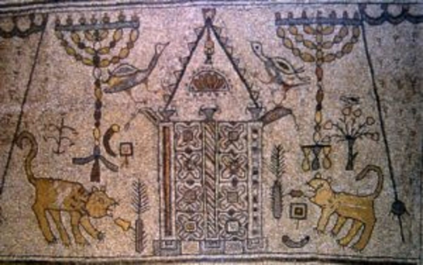 000 synagogue zodiacs 03 300x188